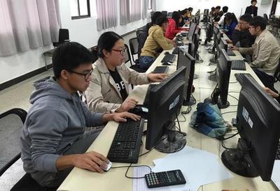 最適合貧困生報考的4個大學專業，就業前景廣闊，薪資優厚